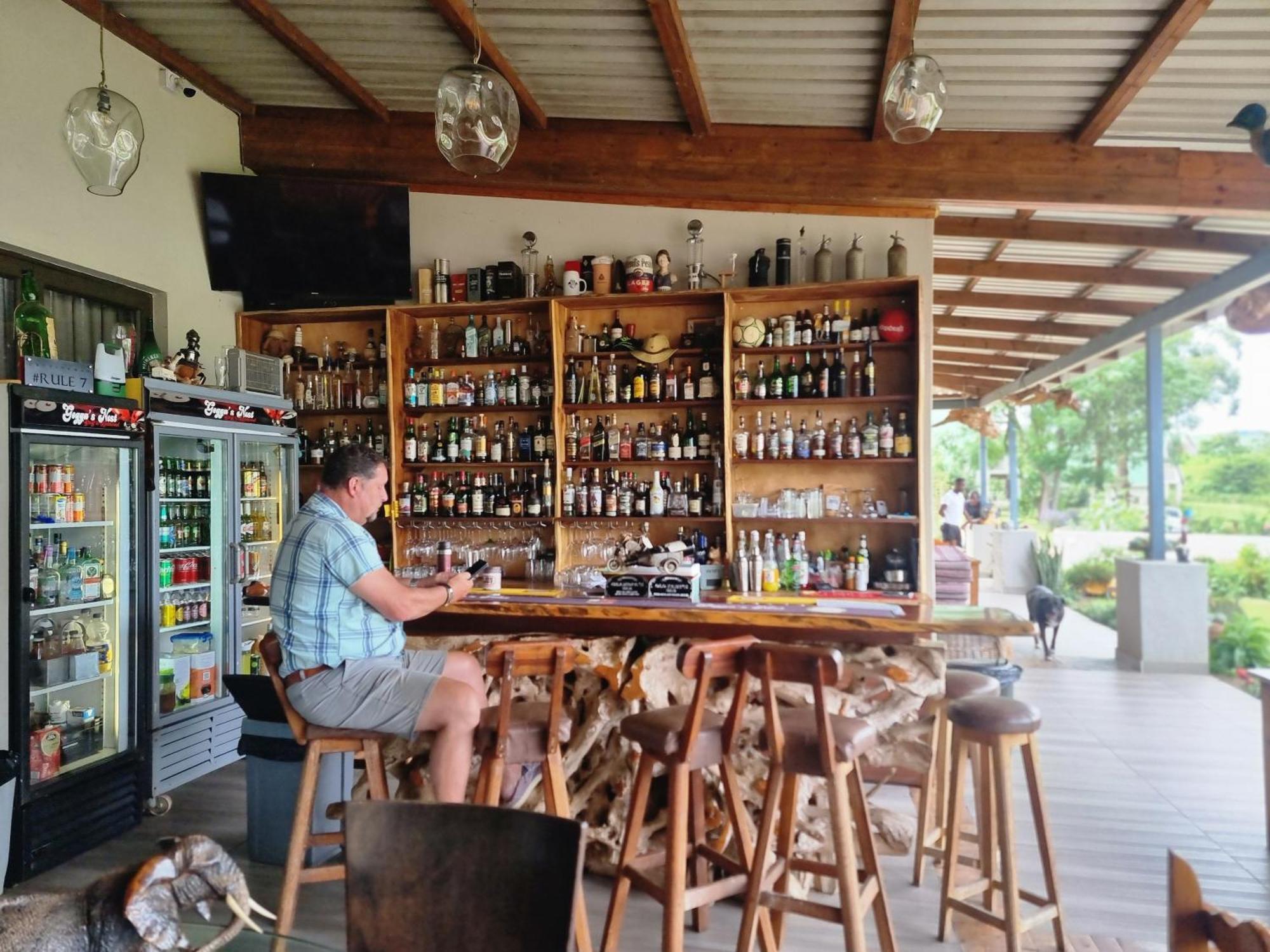 Goggas Nest Bnb & Restaurant Matsapha Екстериор снимка