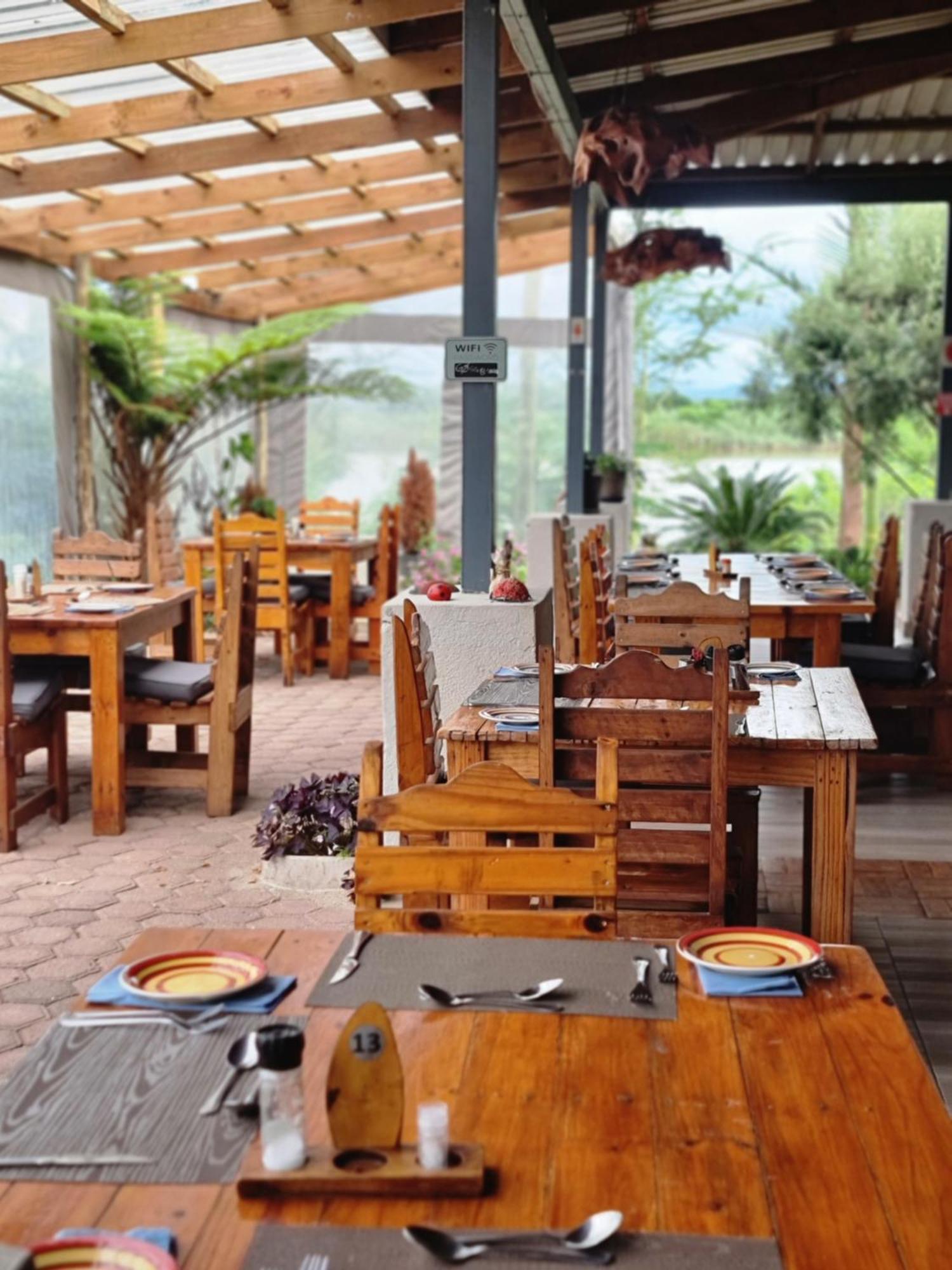 Goggas Nest Bnb & Restaurant Matsapha Екстериор снимка
